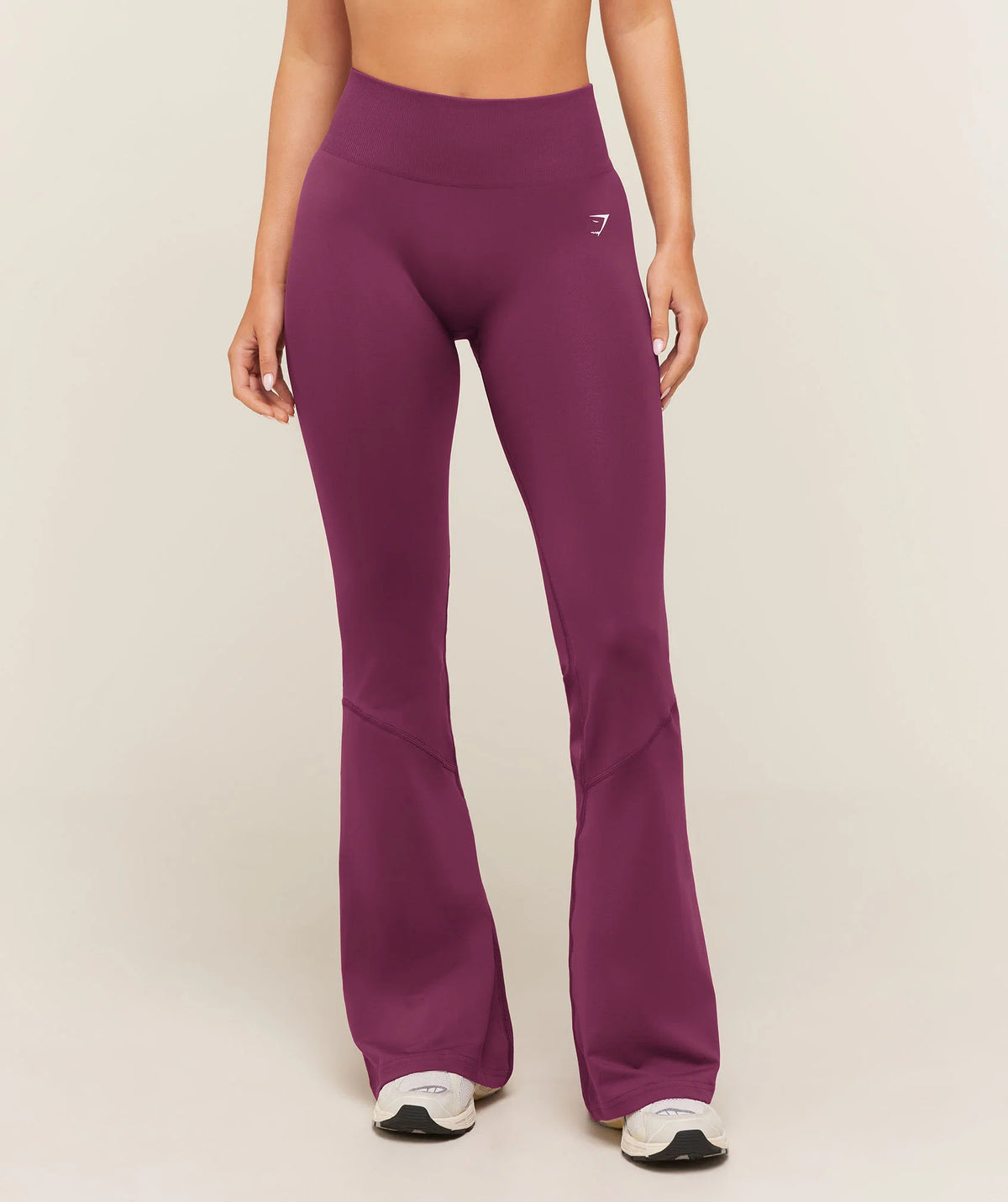 Everyday Seamless Flared Legging