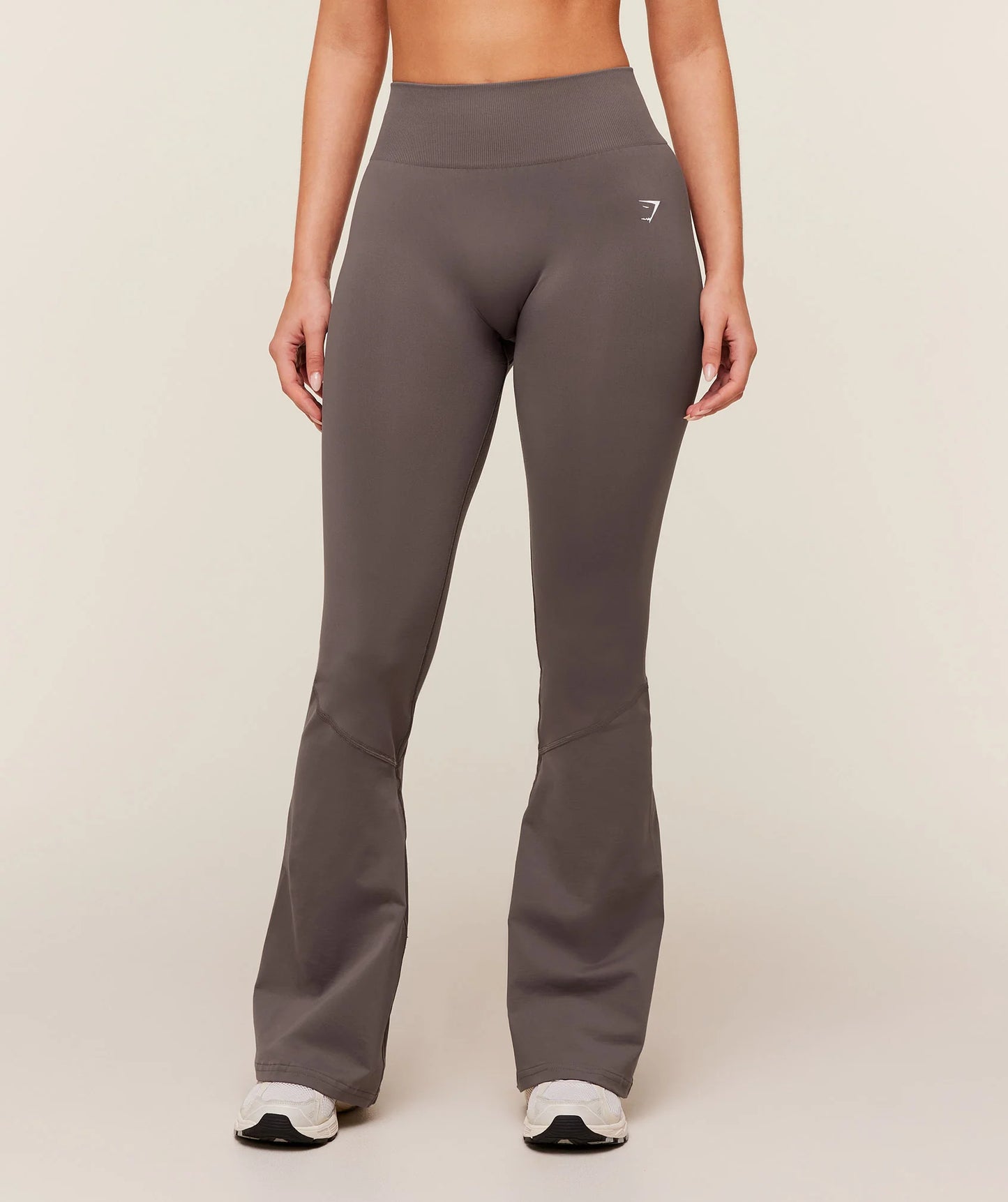 Everyday Seamless Flared Legging